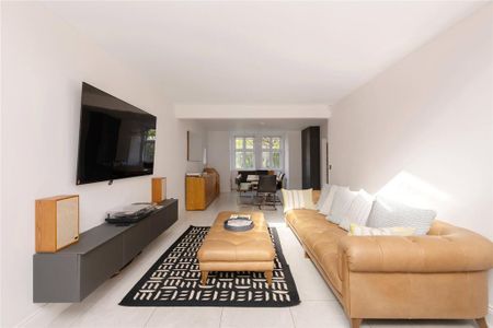 5 bedroom detached house to rent - Photo 3