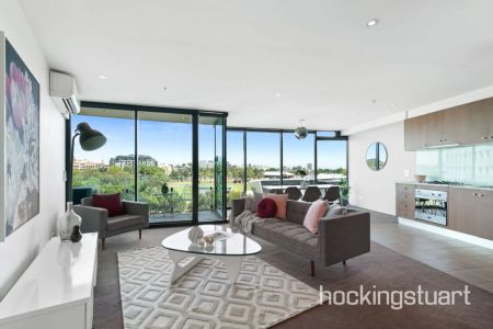 Vast Views, Space and First Class Convenience! - Photo 2