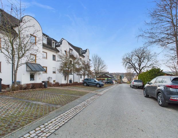 Helle 2-Zimmer-Wohnung mit Balkon in Lengenfeld– sofort bezugsfertig! - Photo 1