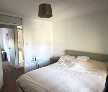 2 bedroom end of terrace house to rent - Photo 6