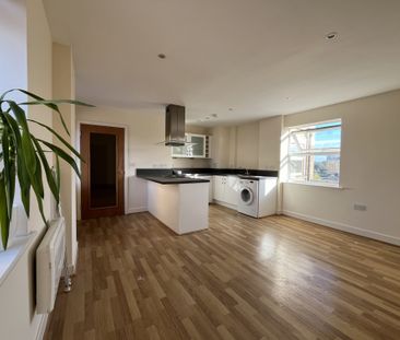 2 bed apartment to rent in Commercial Road, Bournemouth, BH2 - Photo 3