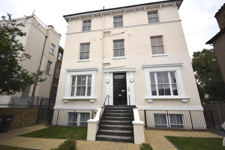 2 bedroom ground floor flat to rent - Photo 3