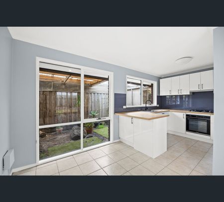 31 Taketa Crescent, Frankston, Vic 3199 - Photo 3