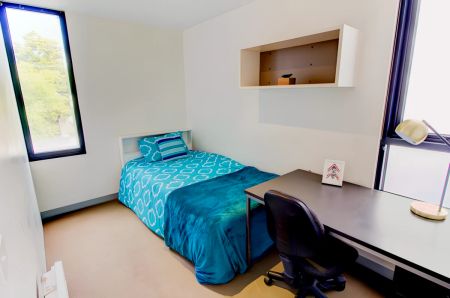 1 Bedroom - Photo 2