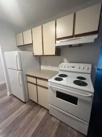 Cumberland Park Apartments — 102 - Photo 3