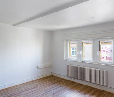 **A LOUER MONTIGNY LES METZ F4 RÉNOVÉ AVEC CUISINE EQUIPÉE - Photo 2