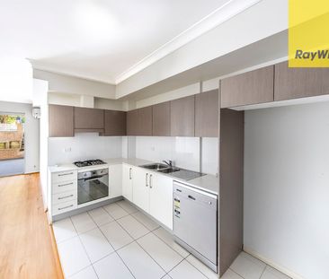 Conveniently Located - Photo 5