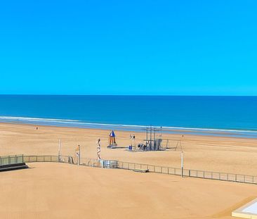 Appartement te huur in Oostende voor € 825 met 1 slaapkamer - Photo 2