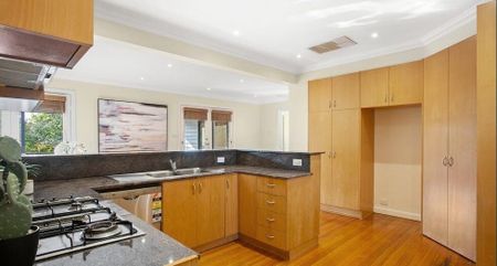 Forest Hill - Photo 2