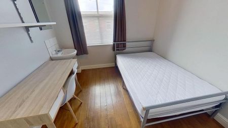 6 bedroom house to rent - Photo 2