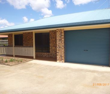 Brick Unit in Quiet Cul-de-Sac - Photo 5