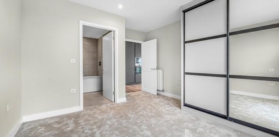 3 bedroom apartment to rent - Photo 2