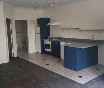 1BR Apt with Balcony! - Photo 5