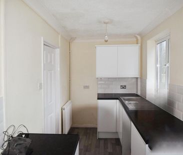 Pennine Way, Bransholme, HULL - Photo 1