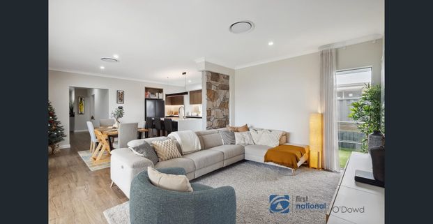 Luxurious 4-Bedroom Family Home - Photo 1