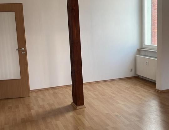 helle und zentral gelegene Wohnung mit offener Küche / Sangerhausen - Foto 1