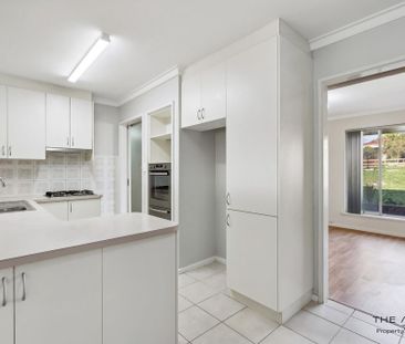 Spacious & Functional 3-Bedroom Home in Girrawheen - Photo 3