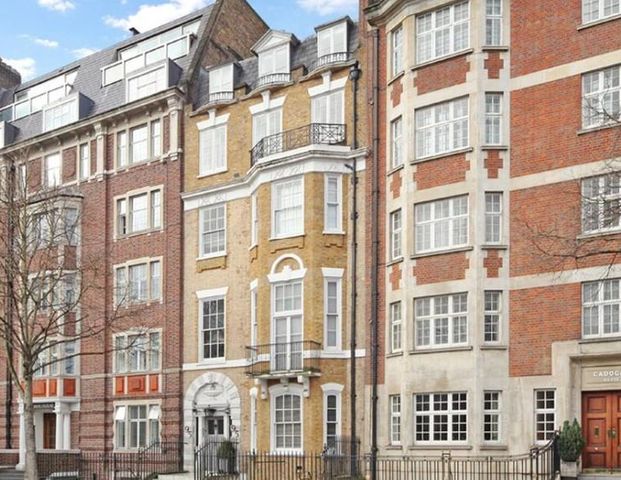 3 bedroom flat to rent - Photo 1