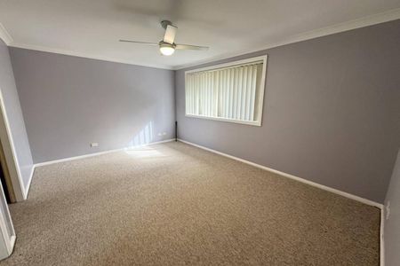PRIVATE 4 BEDROOM HOME!! - Photo 2