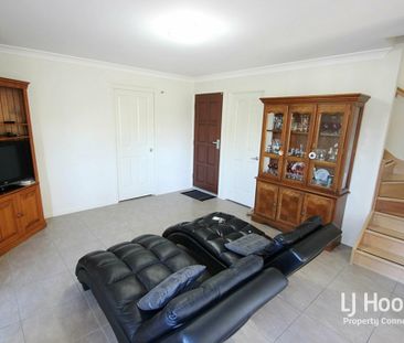 TOWNHOUSE IN SUPER HANDY SPOT - Photo 3