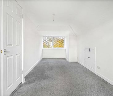 Pine Cottage is a detached family home in Chalfont St Giles, with a... - Photo 5