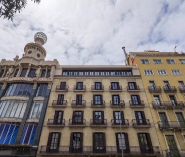 2-bedroom apartment for rent in El Raval, Barcelona. - Photo 1