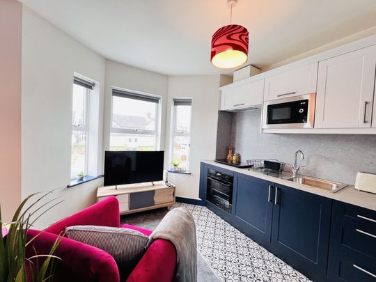 BEDROOM 2 – MEDIUM DOUBLE ENSUITE - Photo 1