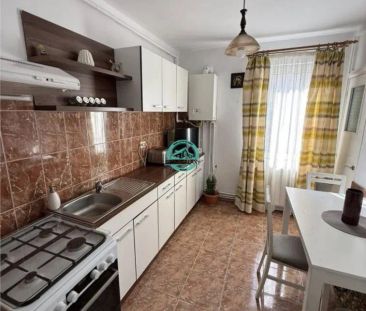 Apartament cu 2 camere, decomandat, etaj 1, in 7 Noiembrie - Fotografie 4