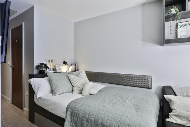 1 bedroom in a flat share to rent - Photo 1