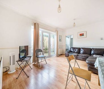 2 Bed Flat, Coldbath Street, SE13 - Photo 3