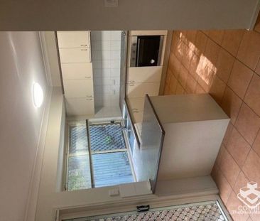 3 Bedroom Townhouse Lifestyle - Photo 5