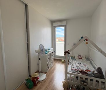 Location Appartement 3 pièces 65m² VILLEFRANCHE SUR SAONE 69400 - Photo 3