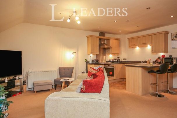 2 bedroom flat to rent - Photo 1