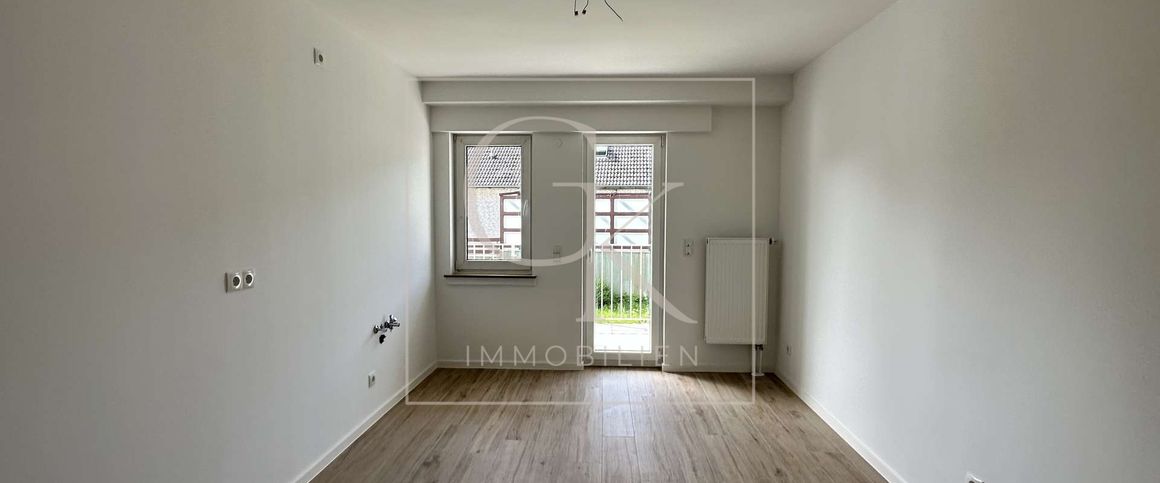 Modernisierte großzügige 4-Zimmer-Wohnung mit Balkon & Gäste-WC - Foto 1