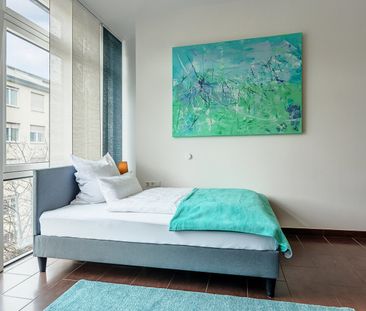 Bright furnished apartment for rent - Photo 2