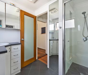 Coastal Charm Meets Everyday Comfort - Photo 3