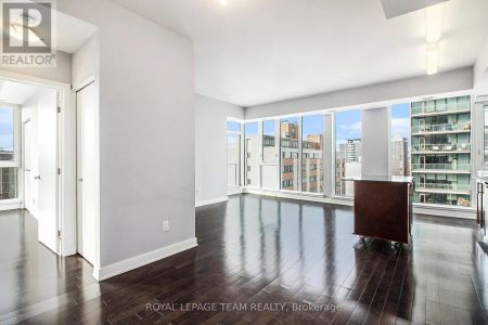 1009 - 179 METCALFE STREET - Photo 2