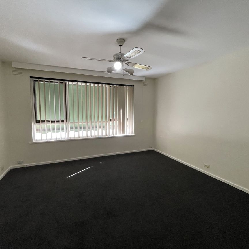 Ground Floor Apartment - Photo 1