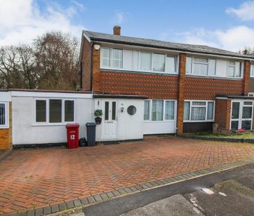 3 bedroom semi-detached house to rent - Photo 4