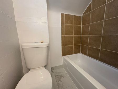 For Lease - 581 Paterson Street Unit# #2, Peterborough Central, Ontario - Photo 3