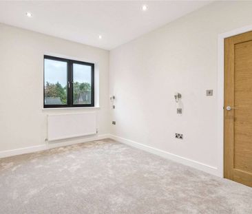 A beautifully designed, brand-new home perfectly positioned in a pe... - Photo 4