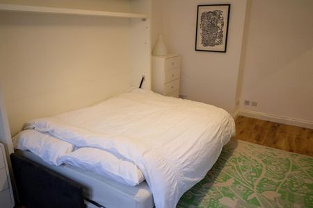Studio Flat, Sandwich House, WC1H - Photo 5