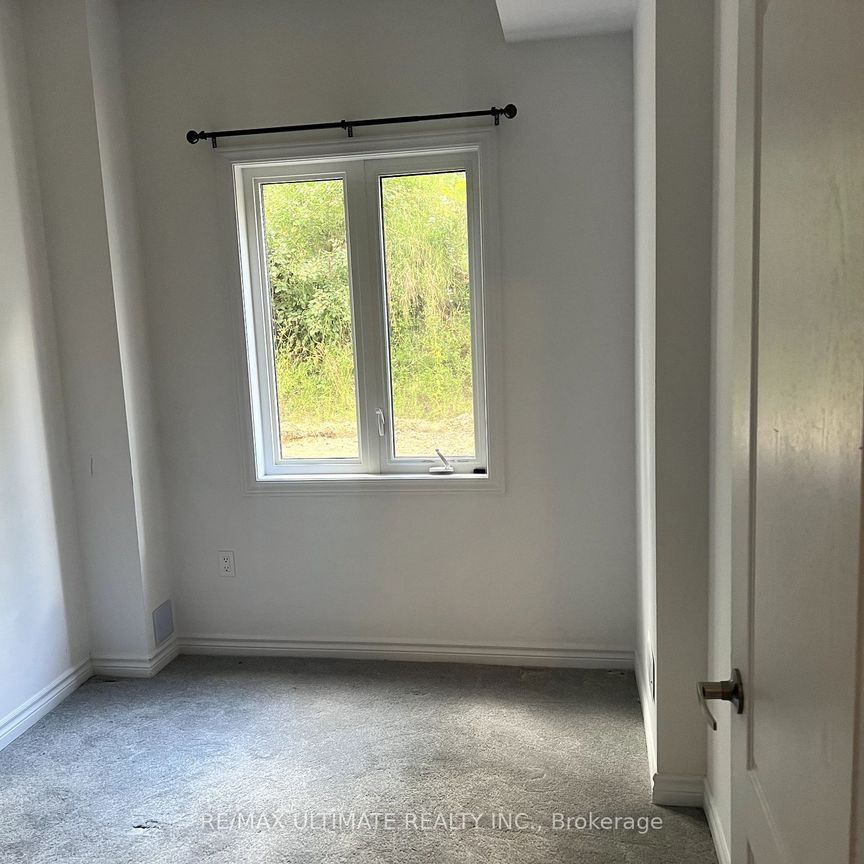 For Lease - 36 Milson Crescent Unit# Lower, Essa, Ontario - Photo 1