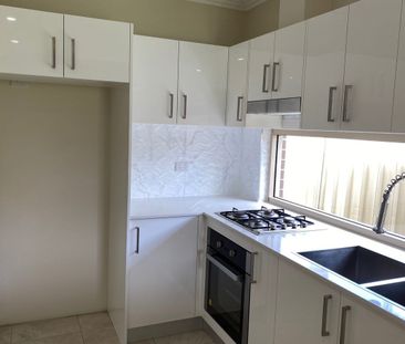 Freestanding Granny Flat with Private Yard (Free Wifi Included) - Photo 3