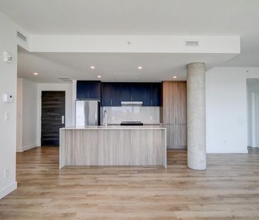 3 chambres - 2000 Rue Sauvé Ouest, Montréal - Photo 3