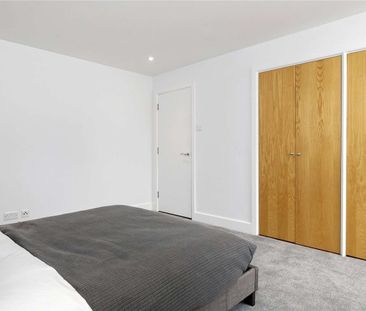 An exceptional one bedroom, penthouse, apartment set in a popular d... - Photo 4