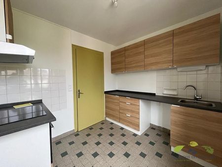 Location Appartement 4 pièces 71m² ST LEONARD DE NOBLAT 87400 - Photo 2