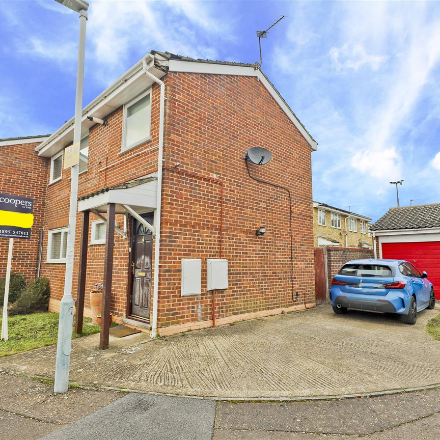 3 bedroom house - end terrace - Photo 1