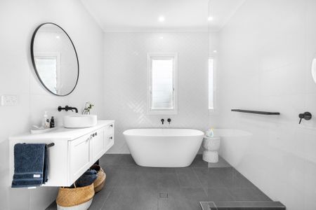 10 Merle Street, Carina QLD 4152 - House For Rent | Domain - Photo 5