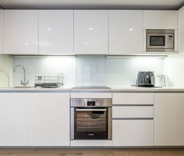 3 bedroom flat to rent - Photo 6